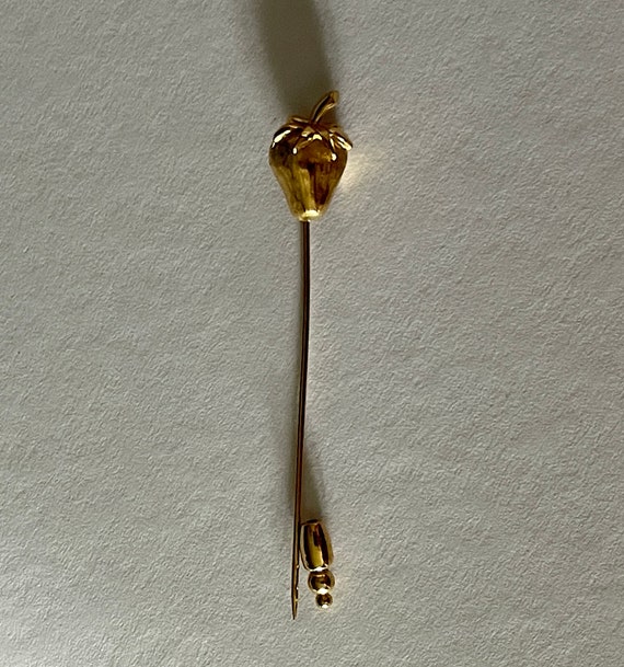 1970's Crown TRIFARI Gold Tone Strawberry Stick P… - image 4
