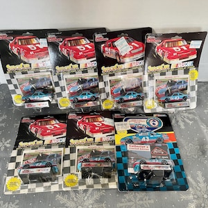 1992 NASCAR #43 Richard Petty gegoten auto met standaard, verzamelkaart verzegelde blisterverpakking (7 beschikbaar) Uitstekende ongebruikte VTG-staat #01151