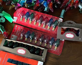 1950&#39;s to 1980&#39;s Christmas Lights, (4) 25 Lt String, (2) 15 Lt String C7 120Volt, n Replacement Bulbs, Sold Separately Excellent VTG Cond.