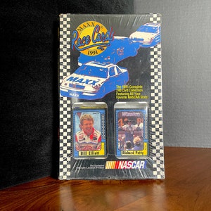Cartes MAXX 1991, collection complète de 240 cartes, produit exclusif sous licence officielle, NASCAR, non ouvert, boîte un peu écrasée à une extrémité.