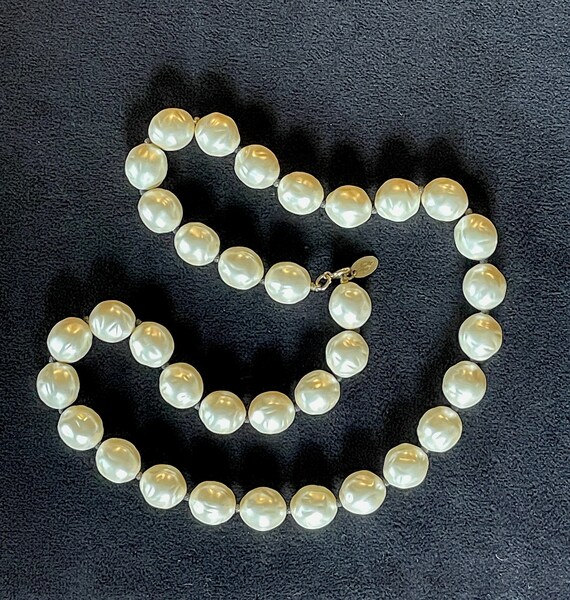 Lot 25 Round Ivory Colored Pearl Finish Clip On Earrings Vintage Earrings