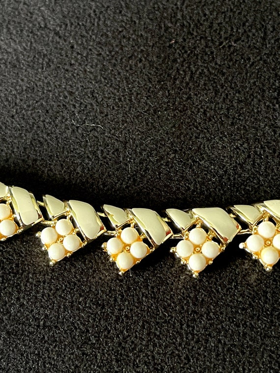 1960's Coro White Floral Beads & Enamel On Gold, … - image 6