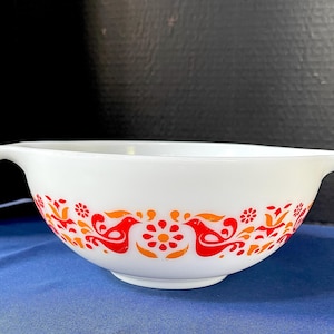 1950年代製パイレックス プリンセスボウル、「フレンドシップ」柄、品番443、容量2.5クォート。多少の傷あり、くすみなし。状態とサイズは写真をご覧ください。