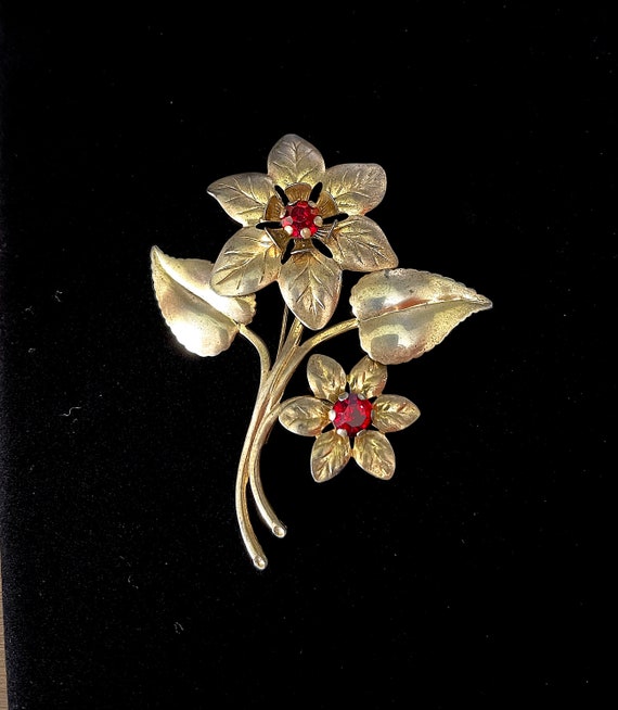 1950's Gold Washed Sterling Swedged Floral Brooch… - image 1