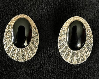 1990's Art Deco Sterling Silver Marcasite Rays and Oval Onyx Cabochons Egg Shaped Stud Earrings, Excellent VTG Condition, Size in Photos.