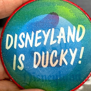 1959 - 1960&#39;s Hologram Badge Pin, Donald Duck n  &quot; Disneyland is Ducky!&quot; Great Used VTG Cond,  Unnoticable Lite Scratches. Donald Duck, Rare