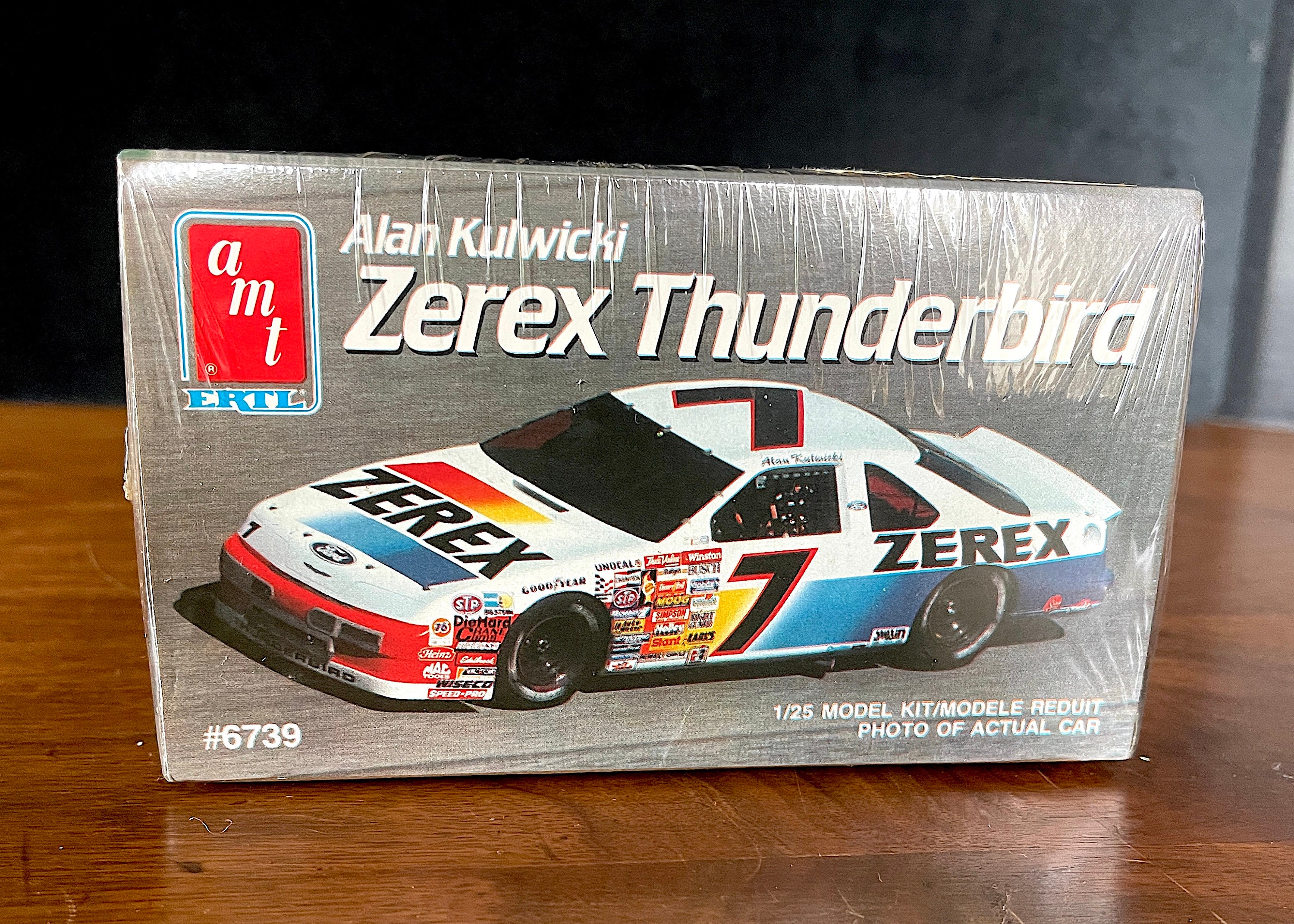1990 the ERTL Co, Alan Kulwicki, Zerex Thunderbird, Model Kit