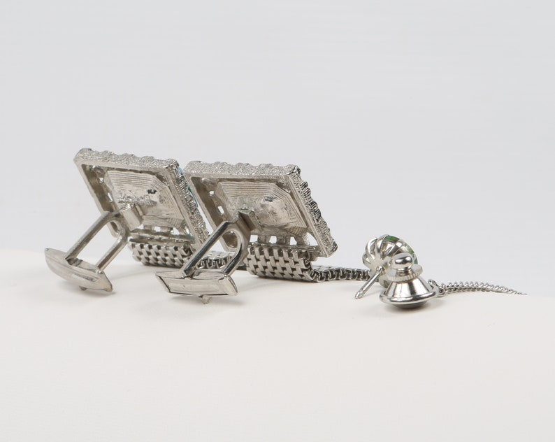 Wrap Cuff Links /& Tie Tack Rectangular Starburst Blue Green Aurora Borealis Crystals in Openwork Silver Tone Mounts Matching Tack Purple