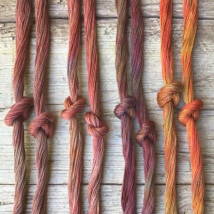 Gr. 8, Perlgarn, handgefärbt, zum Nähen, Handnähen, nähen, nähen, nähen, nähen, nähen.