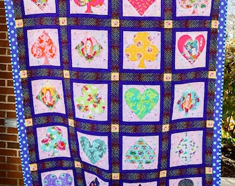 Homemade Quilt, Tula pink quilt, Completed quilt, Finished quilt, Alice in wonderland quilt, Applicate quilt, Quilted, Tula pink fabric
