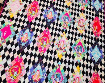 Quilt, Alice in wonderland quilt, Tula pink quilt, completed quilt, pawn to the queen quilt,