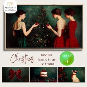 Può includere: Una stampa artistica incorniciata con tre donne che decorano un albero di Natale. Le donne indossano abiti rossi e verdi. La parola "Christmas" è scritta in corsivo. L'immagine è in formato 16:9 e fa parte di un set di quattro.