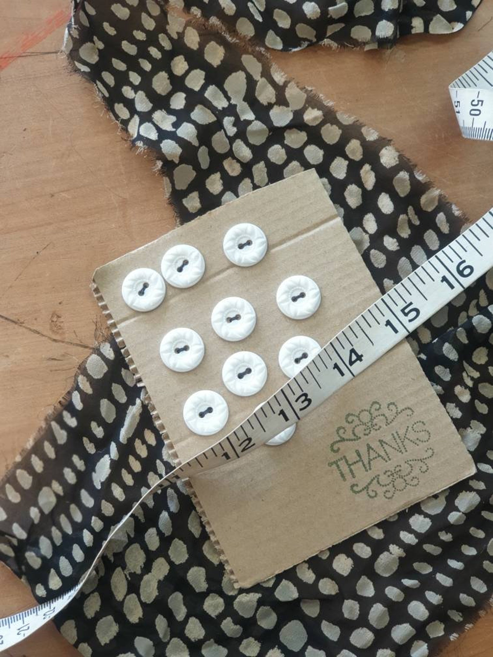 Zehn hübsche weiße dekorative vintage retro alte Nähknöpfe | Etsy