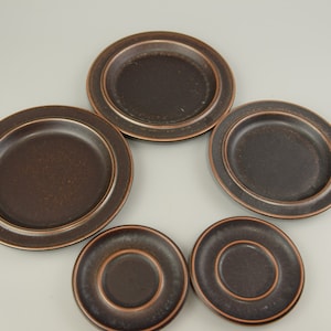 Arabia Finland Ruska 5  plates in different sizes, small plates / Decor Ruska | Finland | 60s, Scandinavian dinnerware, tableware, brown