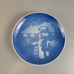 Vintage collection plate / Bing & Grondahl / Christmas Eve (Juleaften) / 1973 | Denmark | 70s