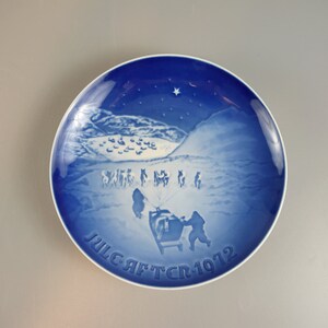 Vintage collection plate / Bing & Grondahl / Christmas Eve (Juleaften) / 1972 | Denmark | 70s