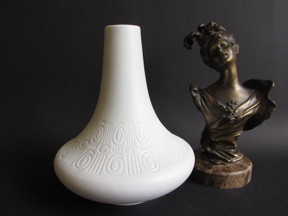 Bisquitvase weiße Vase Bisquitporzellan, Germany Gerold Porzellan Bavaria 7290, Op Art, Bisquit-Porzellan, 60er