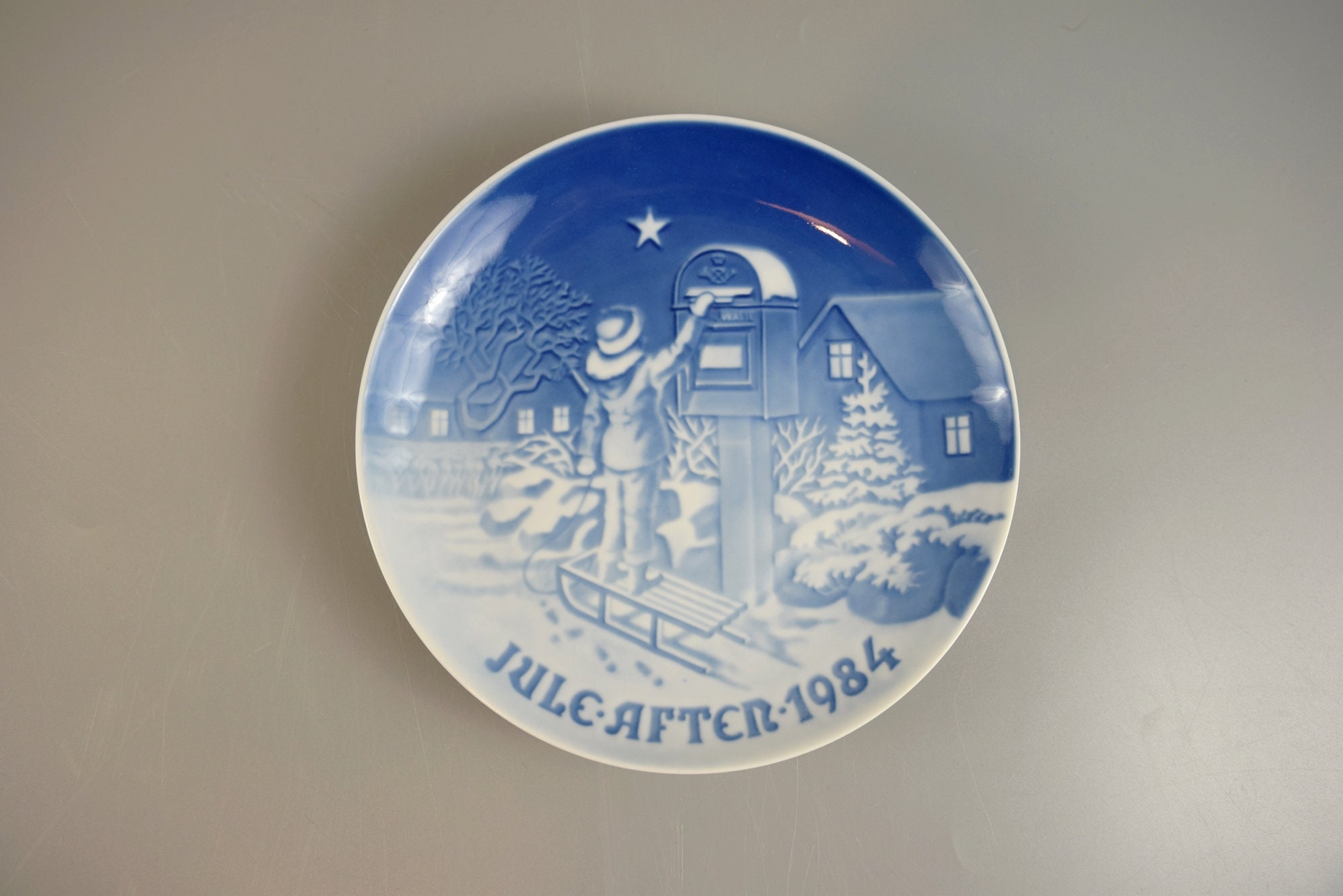 Vintage collection plate / Bing & Grondahl / Christmas Eve (Juleaften) / 1984 | Denmark | 80s