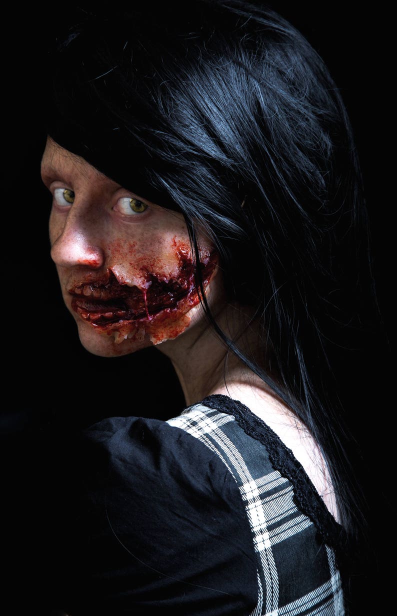 √ How to apply halloween prosthetics √ How to apply halloween prosthetics