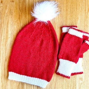 Santa Hat and Gloves for the Whole Family, a holiday knitting pattern from Liz Chandler @PurlsAndPixels.