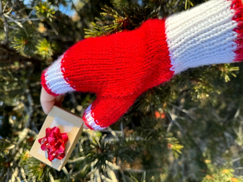 Knitting Pattern: Santa Hats & Gloves for the Whole Family image 2