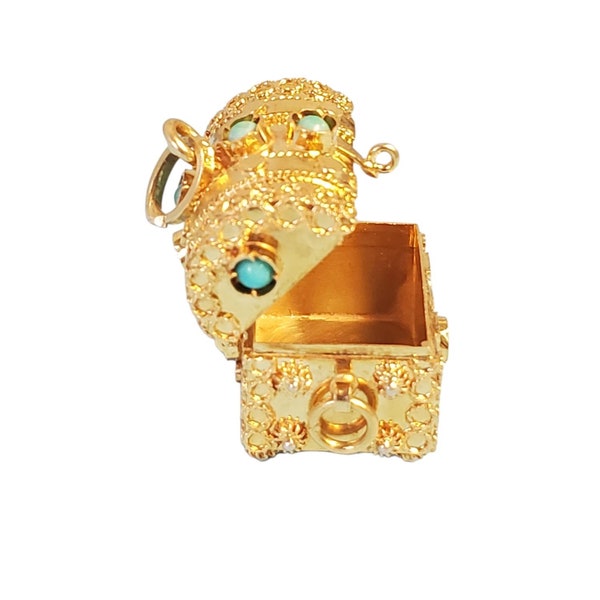 Vintage Treasure Chest Charm Pendant 18k Yellow Gold Turquoise Color Stones