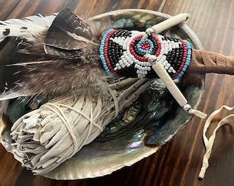 Deluxe SMUDGE KIT, Triple Feather Native American Sioux Design Beadwork Smudger, ABALONE Shell, White Sage, Teakwood Tripod