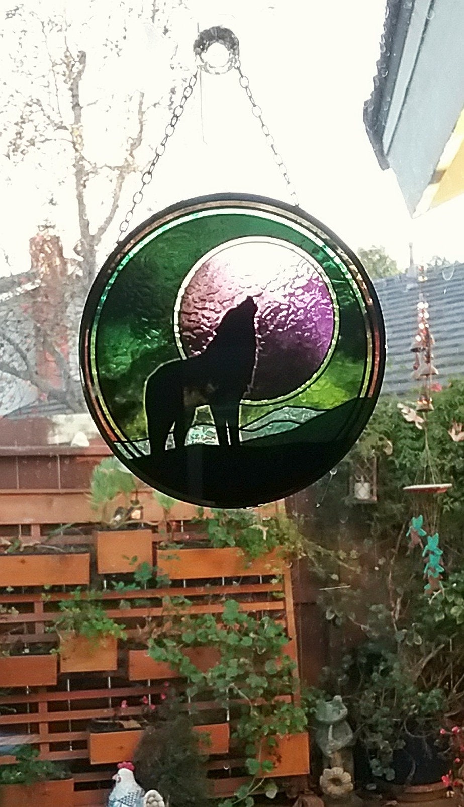 Acchiappasole a forma di lupo: acchiappasole in vetro colorato, luna viola, diametro 15 cm - Italia