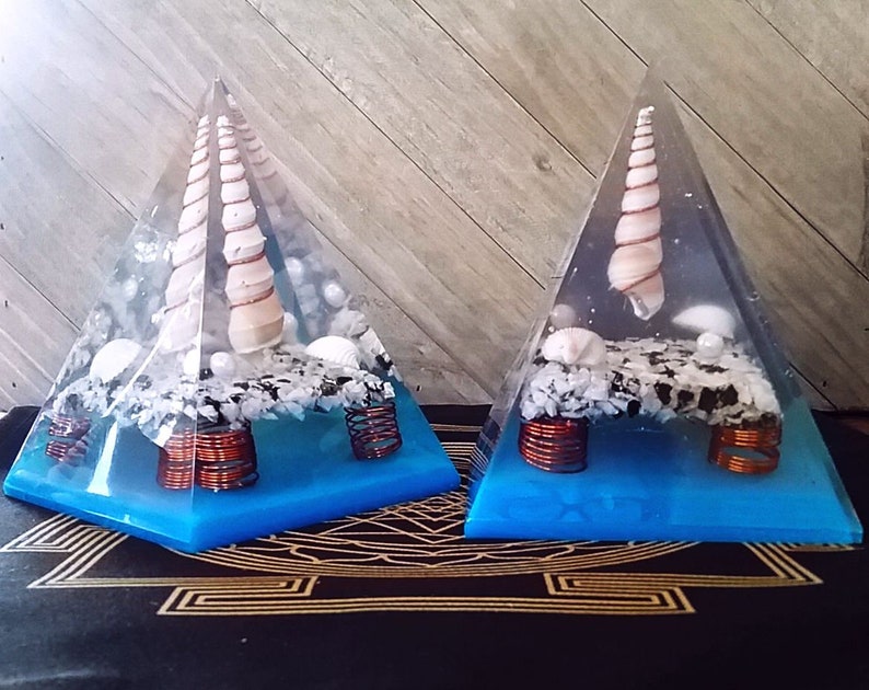 ORGONE PYRAMID, Huge 130MM Orgone Nubian Pyramid Shungite Black ...