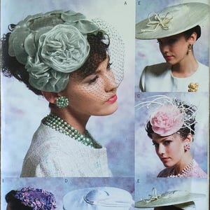 Vogue 8052  Misses&#39; Vintage hats pattern - six embellished styles  UNCUT FF (2005)  K5752