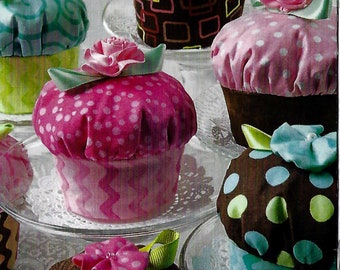 Cupcake pincushion pattern by Cindy Taylor Oates for Taylor Made Designs #LB-501 (2008)   K1887