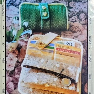 Patrón A Safe Place para billetera de tela diseñado por Leslie Gladman para Favorite Things Pattern Designs #050 (1999) *K5304