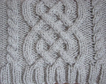 Knitting pattern lap top cover Celtic braid - Irish cable knit case tutorial - knit pattern chunky Aran sleeve Celtic knot bulky lap top bag