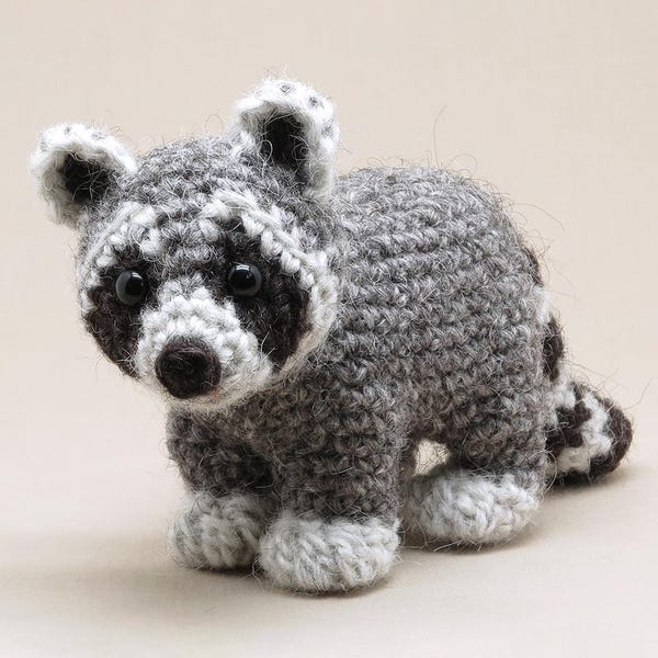 Crochet pattern for Tippy, realistic crochet raccoon - Instant download PDF File