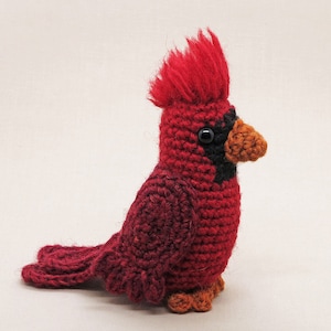 Crochet pattern for Rufus, realistic crochet Northern cardinal bird amigurumi - Instant download PDF File