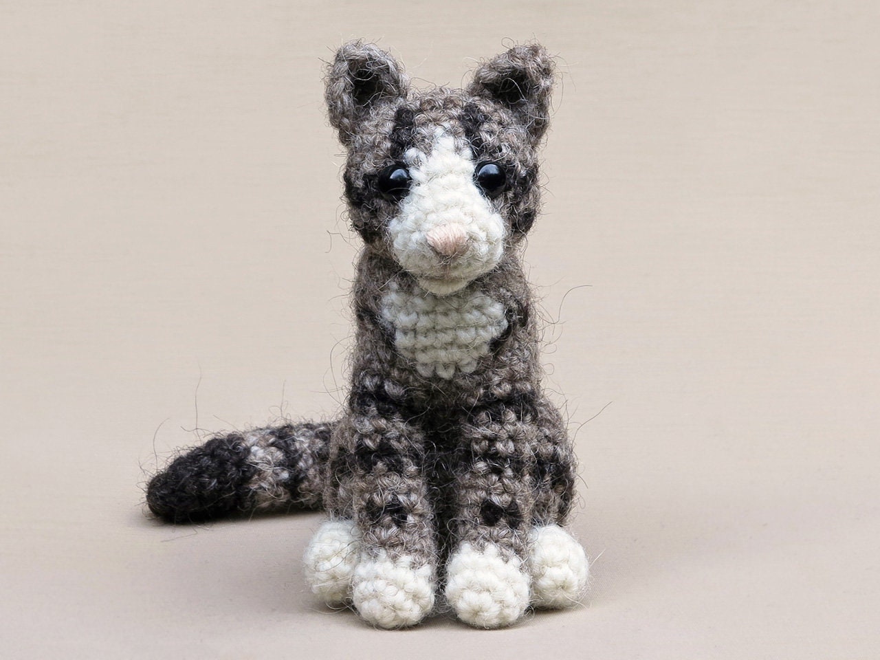 Balthazar, realistic crochet cat amigurumi pattern