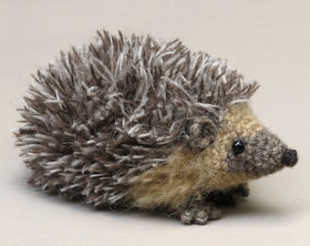 Crochet pattern for realistic crochet hedgehog amigurumi - Instant download PDF File