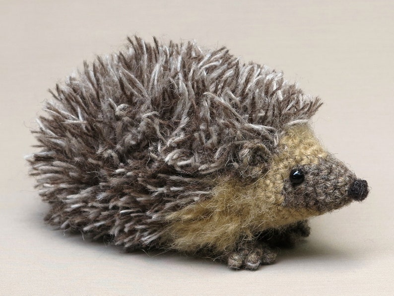 Crochet pattern for realistic crochet hedgehog amigurumi Instant download PDF File image 1