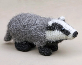 Crochet pattern for realistic crochet badger amigurumi - Instant download PDF File