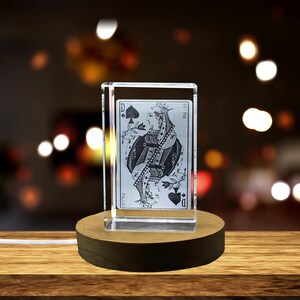 Carte de jeu Trefle Lady - Captivant à collectionner en cristal gravé 3D