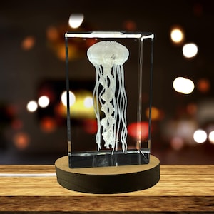 Jellyfish 3D Engraved Crystal Novelty Decor