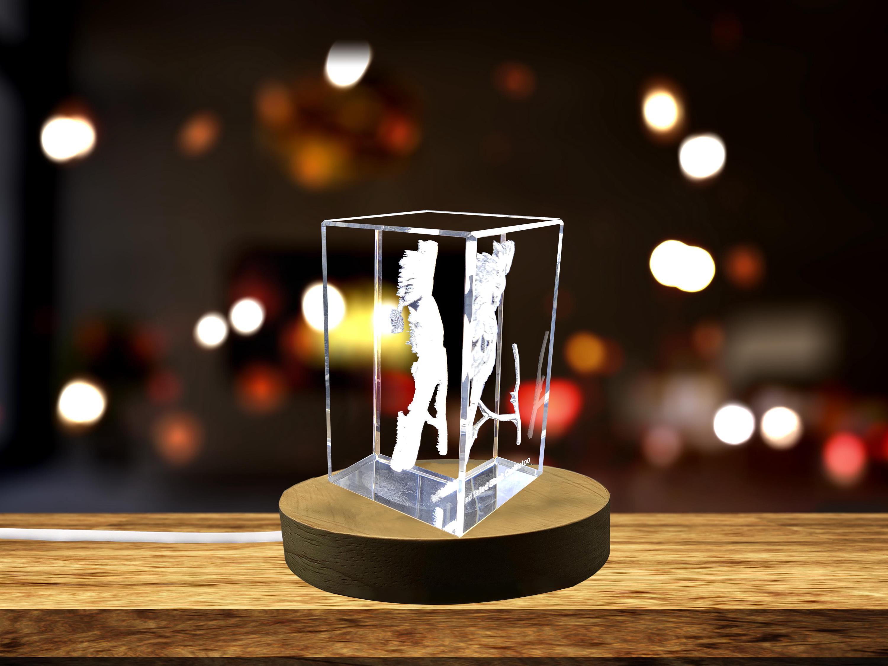 活発なクリスタルのアカオウムの彫刻 - 羽のある傑作 - Etsy 日本