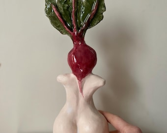 Ceramic sculpture kibele                 Beet girl