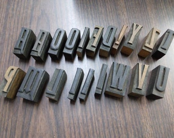 Wood Type set ( 18 pieces ) 1-5/8" high super old
