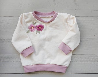 Baby sweatshirt with flower