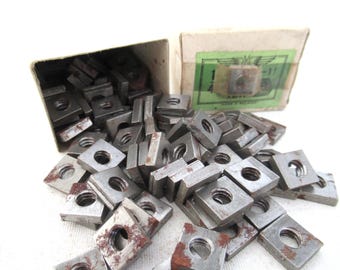 Antieke vierkante stalen moeren (10 stuks) - Belgische hardware