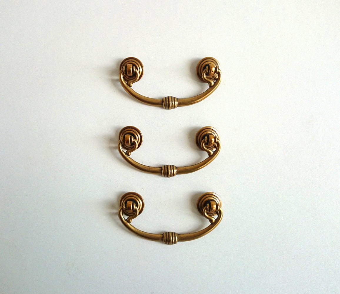 1 Brass Drawer Pull, drawer handle #5E8G9FK62