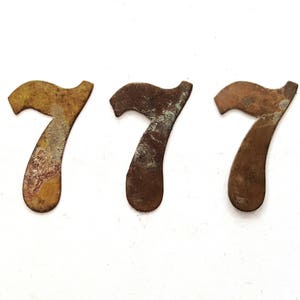 ONE antieke zeven, nummer 7, authentiek shabby messing nummer zeven. Kamernummer / Tafelnummer #6A9GAK8