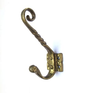 Vintage brass wall hook, coat hook. Coat rack supply - storage solutions. #836G153K7