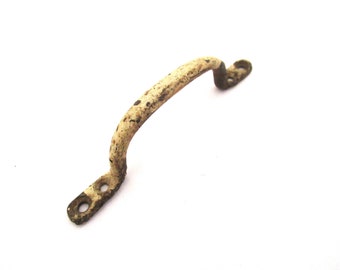 Vintage drawer pull - salvage hardware - shabby metal cabinet pull. #7D6G59KE